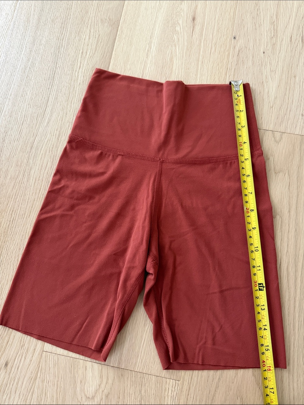 Nike High-Waist Rust Bike Shorts - Women's Activewear - Picture 2 of 6